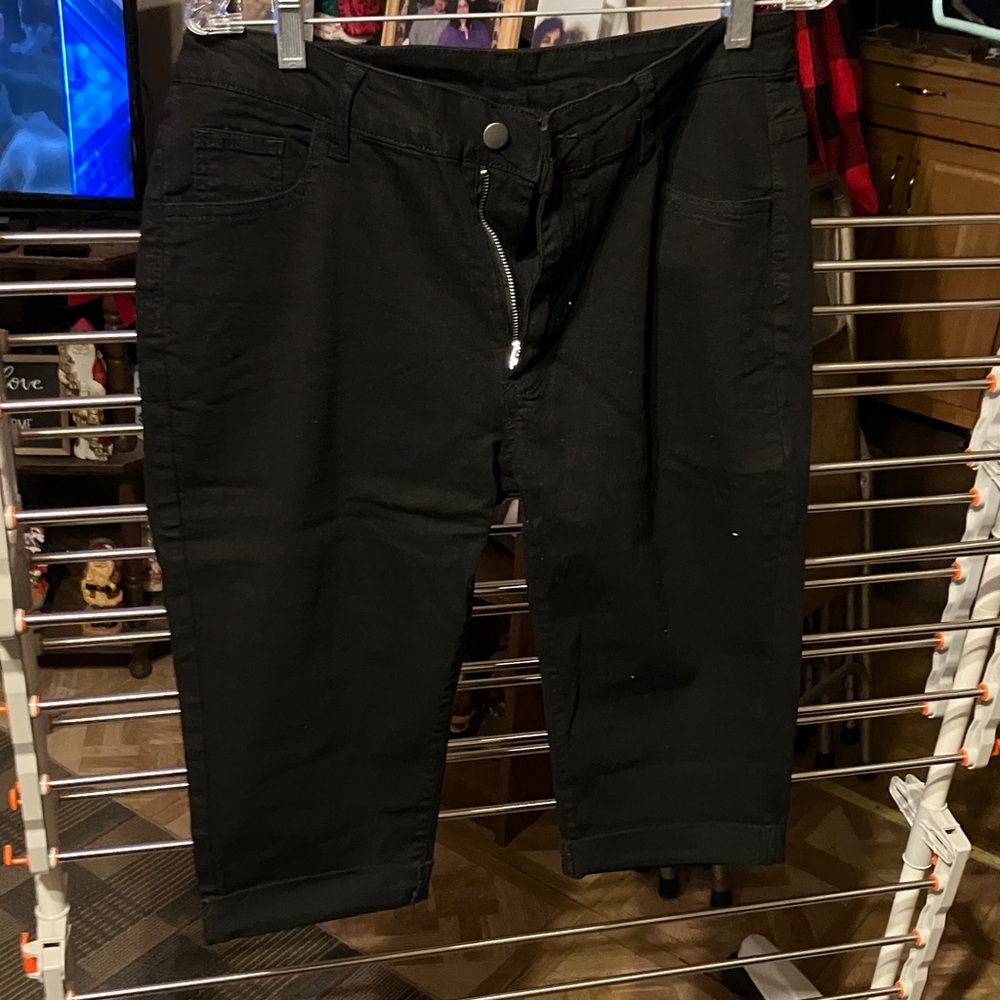 Black Cropped Pants
